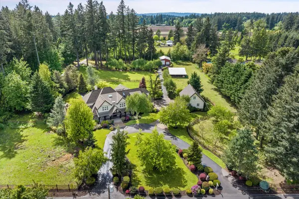 31553 SW Isle Way Ln, West Linn, OR 97068-9409