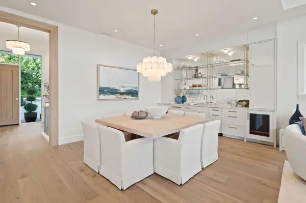 2988 Lakeview Blvd, Lake Oswego, OR 97035-3648