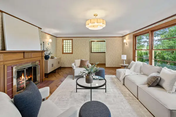 4575 SW Dogwood Ln, Portland, OR 97225-2042
