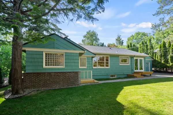4575 SW Dogwood Ln, Portland, OR 97225-2042