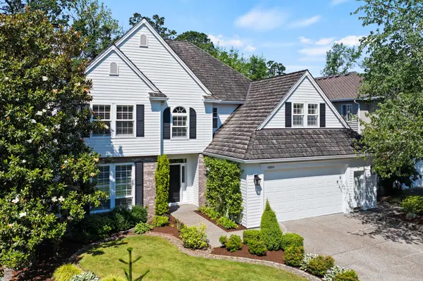 4896 Hastings Dr, Lake Oswego, OR 97035-5750