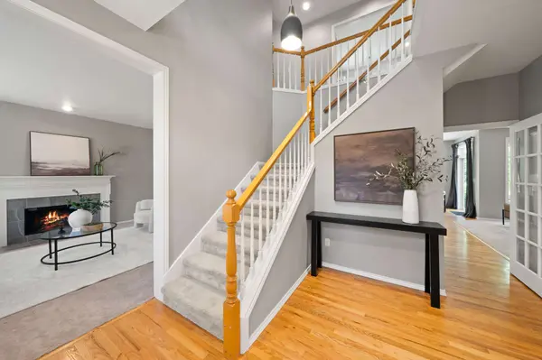 4896 Hastings Dr, Lake Oswego, OR 97035-5750