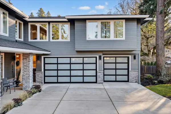 15986 Parker Rd, Lake Oswego, OR 97035-4032