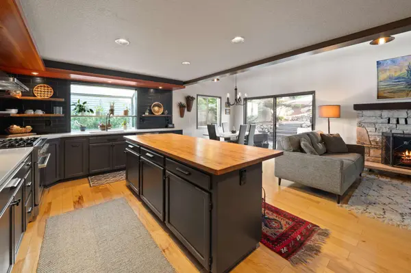 7700 Cason Ln, Gladstone, OR 97027-1246