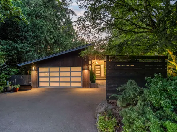 2707 South Shore Blvd, Lake Oswego, OR 97034-5765