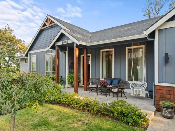 2012 NW Sierra Ln, Camas, WA 98607-2534