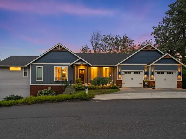2012 NW Sierra Ln, Camas, WA 98607-2534