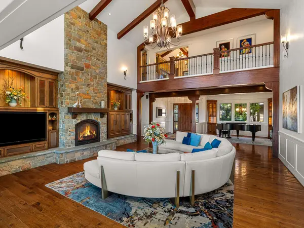 2500 Glen Eagles Rd, Lake Oswego, OR 97034-2766