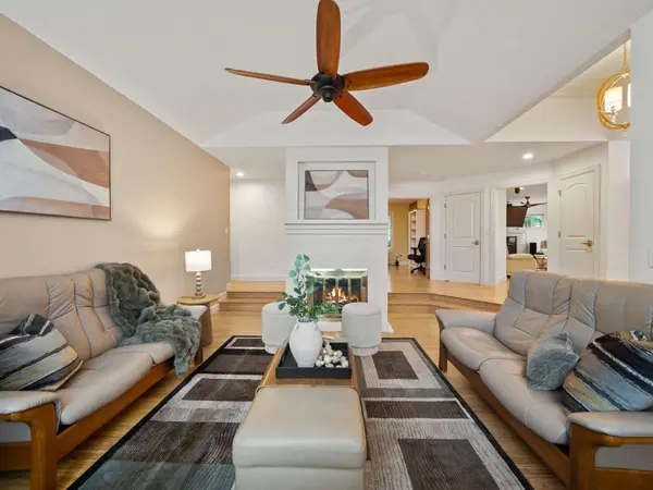3600 Spring Ln, Lake Oswego, OR 97035-3520