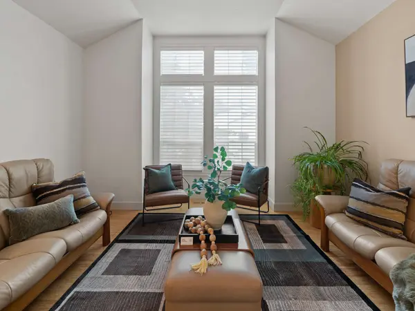3600 Spring Ln, Lake Oswego, OR 97035-3520