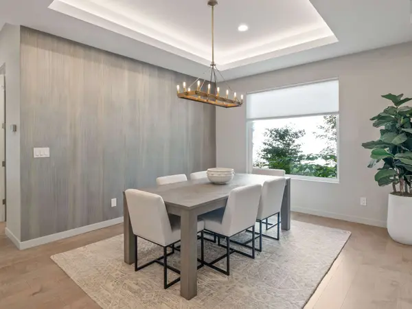 13344 Briarwood Ln, Lake Oswego, OR 97034-2414