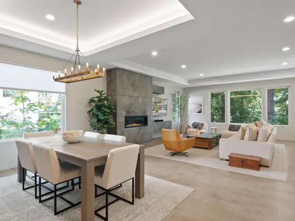 13344 Briarwood Ln, Lake Oswego, OR 97034-2414