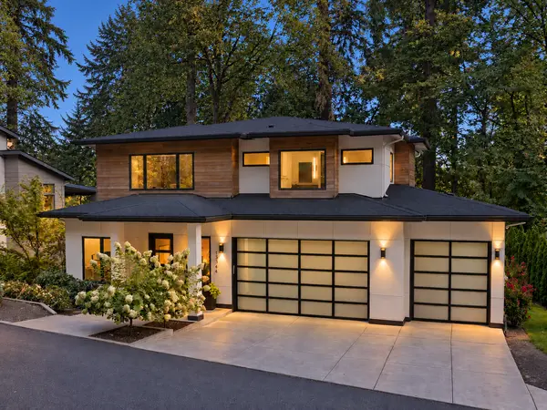 13344 Briarwood Ln, Lake Oswego, OR 97034-2414