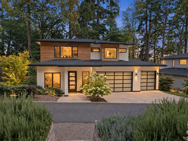 13344 Briarwood Ln, Lake Oswego, OR 97034-2414
