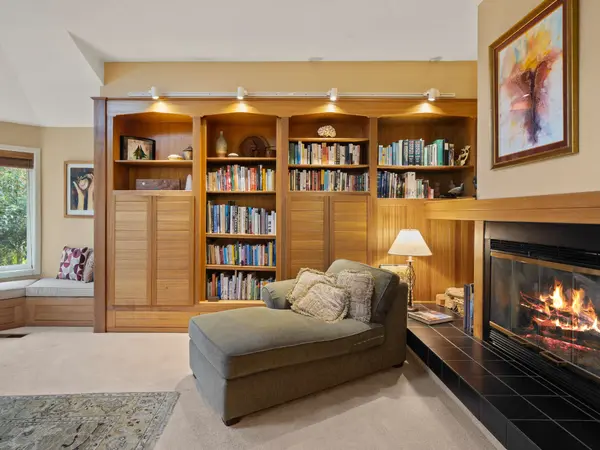 18 El Greco, Lake Oswego, OR 97035