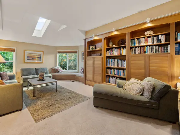 18 El Greco, Lake Oswego, OR 97035