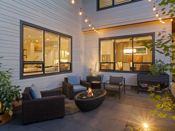 792 2nd St, Lake Oswego, OR 97034-2344
