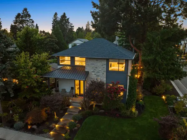 792 2nd St, Lake Oswego, OR 97034-2344