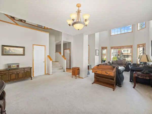 12190 SW Hollow Ln, Portland, OR 97223-2883