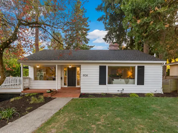 808 Ellis Ave