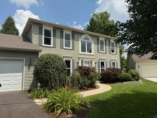 335 Pinecrest Ct, Aurora, IL 60502-6986