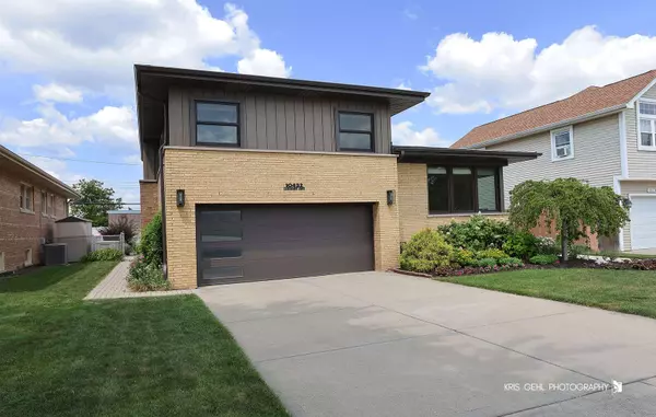 10432 Laramie AVE, Oak Lawn, IL 60453