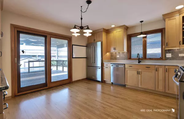 10432 Laramie AVE, Oak Lawn, IL 60453