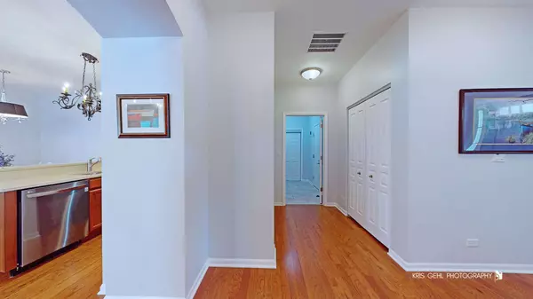 1114 Barkston LN, Aurora, IL 60502