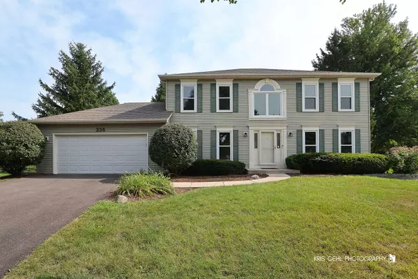 335 Pinecrest CT, Aurora, IL 60502