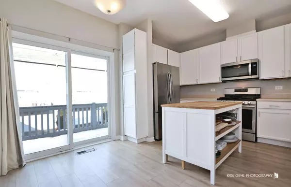 2232 Daybreak DR #2232, Aurora, IL 60503