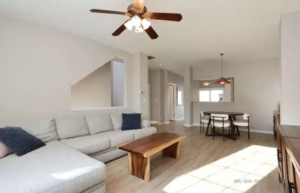 2232 Daybreak DR #2232, Aurora, IL 60503