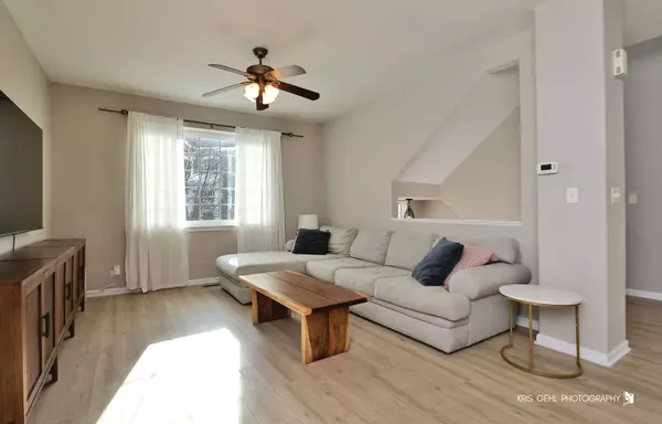 2232 Daybreak DR #2232, Aurora, IL 60503