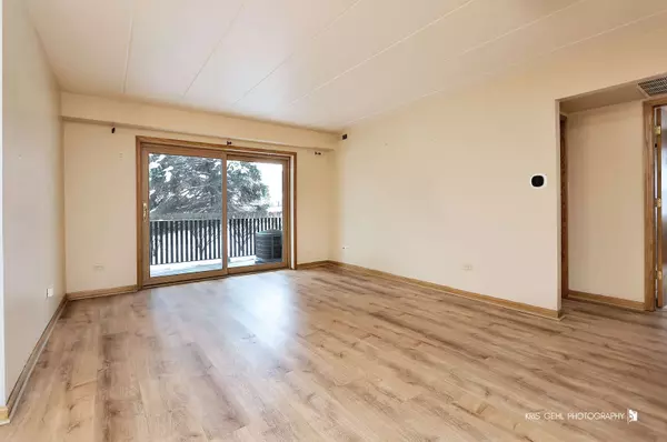 5206 Midlothian Turnpike #203, Crestwood, IL 60418