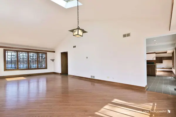 2335 Lake AVE, Lakewood, IL 60014