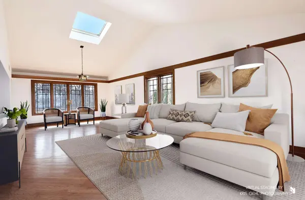 2335 Lake AVE, Lakewood, IL 60014