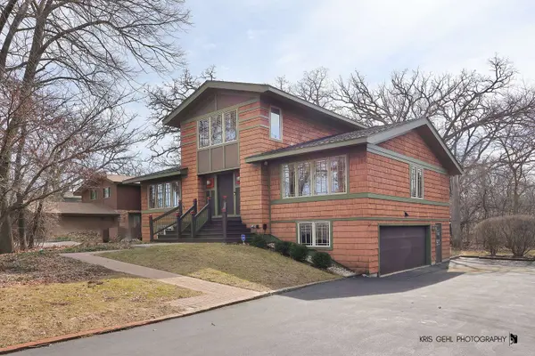 2335 Lake AVE, Lakewood, IL 60014