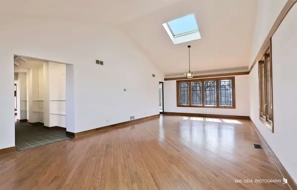 2335 Lake AVE, Lakewood, IL 60014