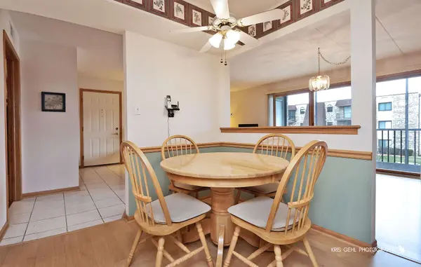 4940 134th CT #408, Crestwood, IL 60418