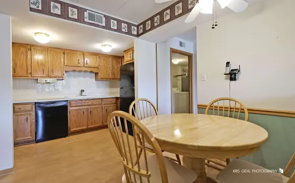 4940 134th CT #408, Crestwood, IL 60418