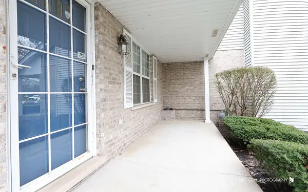 402 S Frontenac ST, Aurora, IL 60504