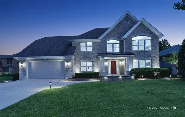 2935 Oxford CT, Aurora, IL 60502