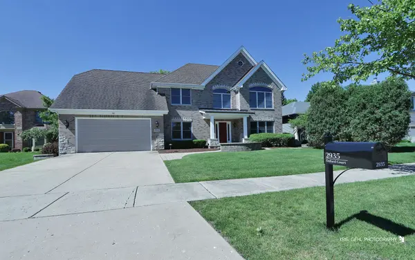 2935 Oxford CT, Aurora, IL 60502