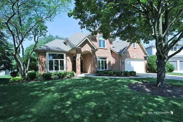 898 Lakeridge CT, Aurora, IL 60502