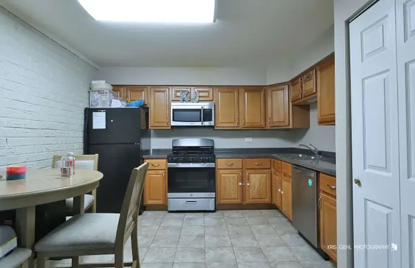 224 E Bailey RD #J, Naperville, IL 60565