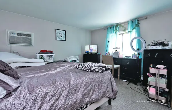 224 E Bailey RD #J, Naperville, IL 60565