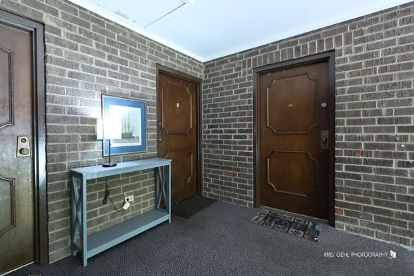 224 E Bailey RD #J, Naperville, IL 60565