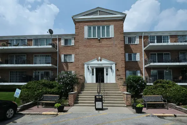 1110 N Farnsworth AVE #310, Aurora, IL 60505