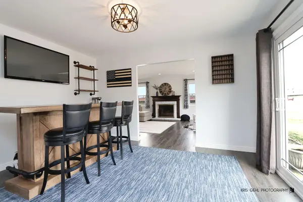 1806 Portsmouth LN, Schaumburg, IL 60194