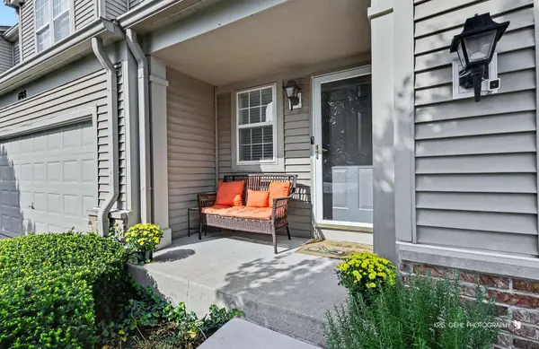 1192 Pensacola CT, Aurora, IL 60502