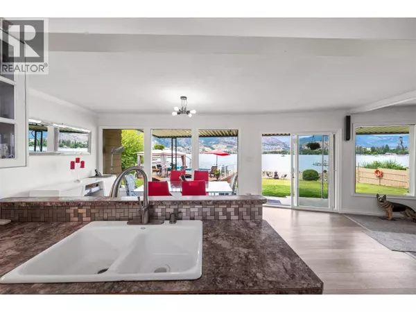 3939 LAKESIDE Road, Penticton, BC V2A8W1